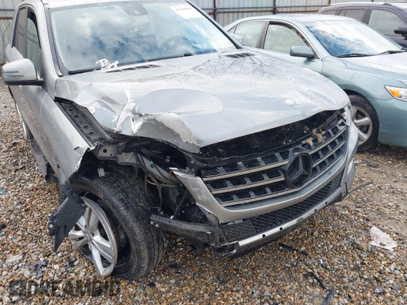 2015 Mercedes-Benz M 350 with VIN 4JGDA5HB0FA513409, listed as a IAAI auction lot 41216564 with 60,539 mi miles and . Bid and sale history available at DreamBid. Image 6.