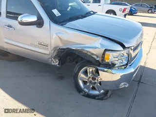 2012 Chevrolet Silverado 1500 LT with VIN 1GCRCSE06CZ249924, listed as a IAAI auction lot 41665113 with 118,830 mi miles. Bid and sale history available at carsss.com. Image 6.
