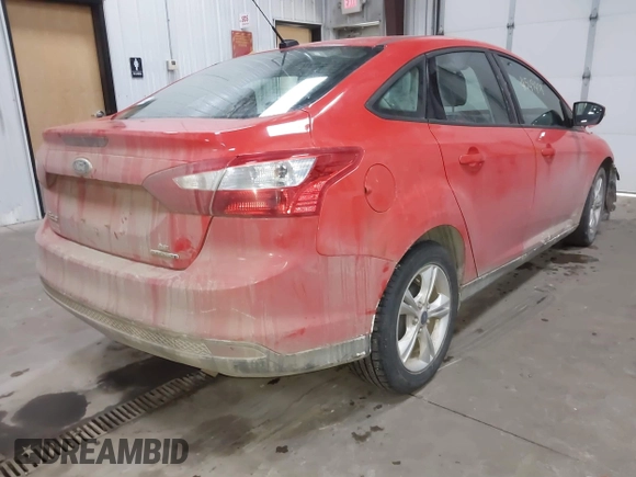 2013 Ford Focus SE z VIN 1FADP3F20DL352710, wystawiony jako IAAI lot #41549408 z przebiegiem 97 460 mil mil oraz . Historia ofert i sprzedaży dostępna na DreamBid. Obrazek 4.