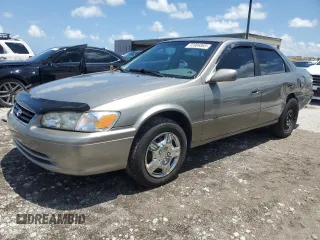 2001 Toyota Camry CE with VIN 4T1BG22K11U106302, listed as a Copart auction lot 55986065 with 151,932 mi miles and Salvage Title. Bid and sale history available at DreamBid. Image 1.