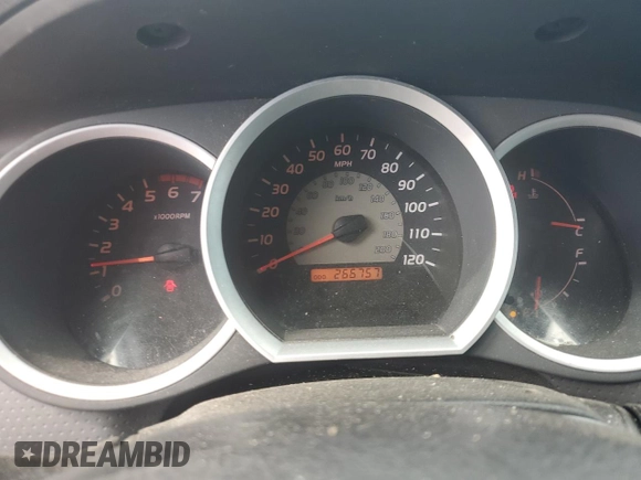 2007 Toyota Tacoma PreRunner z VIN 5TETU62N97Z456716, wystawiony jako Copart lot #61405415 z przebiegiem 266 757 mil mil oraz Czysty tytuł • Clean title. Historia ofert i sprzedaży dostępna na DreamBid. Obrazek 9.