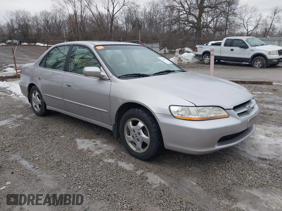 1998 Honda Accord EX z VIN 1HGCG5556WA207104, wystawiony jako IAAI lot #41444523 z przebiegiem 284 755 mil mil oraz . Historia ofert i sprzedaży dostępna na DreamBid. Obrazek 1.