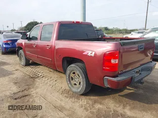 2008 Chevrolet Silverado 1500 LTZ with VIN 2GCEK13M781176306, listed as a IAAI auction lot 41582794 with 231,386 mi miles. Bid and sale history available at carsss.com. Image 3.