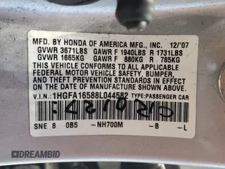 2008 Honda Civic LX z VIN 1HGFA16588L044582, wystawiony jako Copart lot #58868885 z przebiegiem 184 677 mil mil oraz Szkoda całkowita • Salvage title. Historia ofert i sprzedaży dostępna na DreamBid. Obrazek 12.