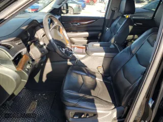 2019 Cadillac Escalade Luxury with VIN 1GYS3BKJ2KR115063, listed as a Copart auction lot 84330804 with 43,600 mi miles and Clean Title. Bid and sale history available at carsss.com. Image 7.