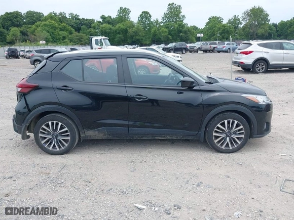 2022 Nissan Kicks SV with VIN 3N1CP5CV9NL504783, listed as a IAAI auction lot 39901880 with NaN miles. Bid and sale history available at carsss.com. Image 13.