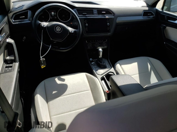 2018 Volkswagen Tiguan SEL with VIN 3VV3B7AX3JM010677, listed as a Copart auction lot 50615395 with 7,559 mi miles and Salvage Title. Bid and sale history available at DreamBid. Image 8.