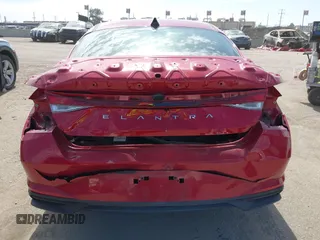 2022 Hyundai Elantra SEL z VIN KMHLM4AG5NU361174, wystawiony jako IAAI lot #41657373 z przebiegiem 34 213 mil mil oraz . Historia ofert i sprzedaży dostępna na DreamBid. Obrazek 17.