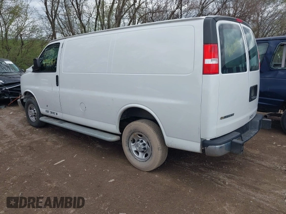 2021 Chevrolet Express Cargo Van with VIN 1GCWGAF77M1204620, listed as a IAAI auction lot 41933567 with 51,880 mi miles. Bid and sale history available at carsss.com. Image 3.