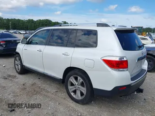 2013 Toyota Highlander Limited with VIN 5TDYK3EH0DS095515, listed as a IAAI auction lot 42251154 with 99,026 mi miles and . Bid and sale history available at DreamBid. Image 3.