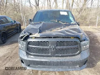 2019 Ram 1500 Tradesman z VIN 1C6RR7KT0KS508822, wystawiony jako IAAI lot #41014684 z przebiegiem 132 825 mil mil oraz . Historia ofert i sprzedaży dostępna na DreamBid. Obrazek 6.