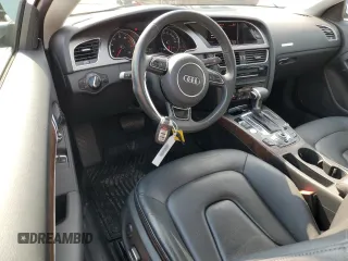 2013 Audi A5 Premium Plus z VIN WAULFAFR0DA019829, wystawiony jako Copart lot #58875375 z przebiegiem 61 911 mil mil oraz Czysty tytuł • Clean title. Historia ofert i sprzedaży dostępna na DreamBid. Obrazek 8.