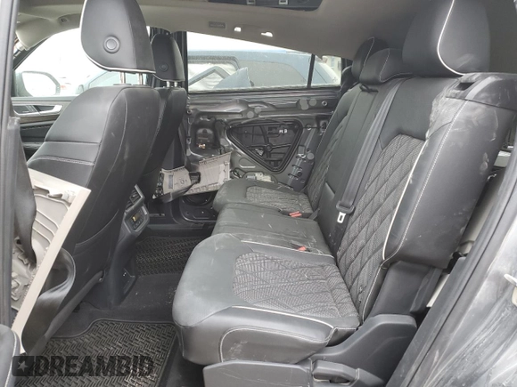 2024 Volkswagen Atlas SEL Premium R-Line with VIN 1V2FR2CA1RC520945, listed as a Copart auction lot 44778565 with 25,003 mi miles and Salvage title. Bid and sale history available at DreamBid. Image 11.
