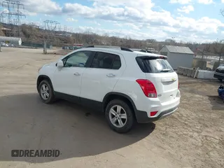 2017 Chevrolet Trax LT z VIN KL7CJPSBXHB215447, wystawiony jako IAAI lot #41665363 z przebiegiem 90 450 mil mil oraz . Historia ofert i sprzedaży dostępna na DreamBid. Obrazek 3.