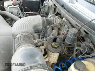 2005 Ford F-150 XL z VIN 1FTRF12W45NA20923, wystawiony jako IAAI lot #43395905 z przebiegiem 198 925 mil mil oraz . Historia ofert i sprzedaży dostępna na DreamBid. Obrazek 21.