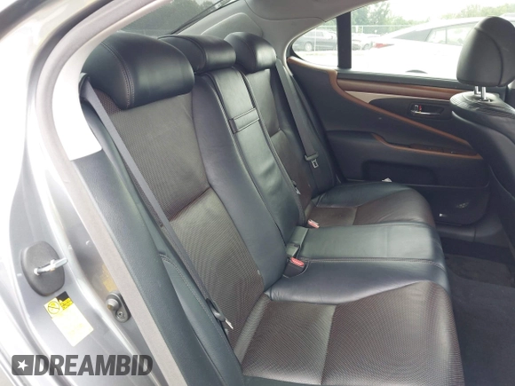 2013 Lexus LS 460 с VIN JTHCL5EF8D5017831, выставлен на аукционе IAAI как лот 42709181 с пробегом 72 271 миль миль и . История ставок и продаж доступна на DreamBid. Изображение 8.