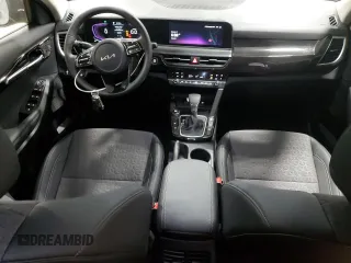 2025 Kia Seltos S with VIN KNDEUCAA8S7719333, listed as a Copart auction lot 49262475 with 964 mi miles and Salvage Title. Bid and sale history available at carsss.com. Image 8.