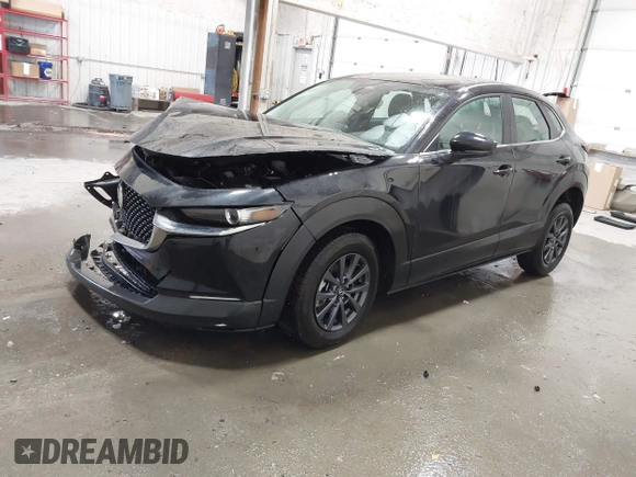 2024 Mazda CX-30 2.5 S with VIN 3MVDMBAM0RM721141, listed as a IAAI auction lot 40984709 with 870 mi miles. Bid and sale history available at carsss.com. Image 17.