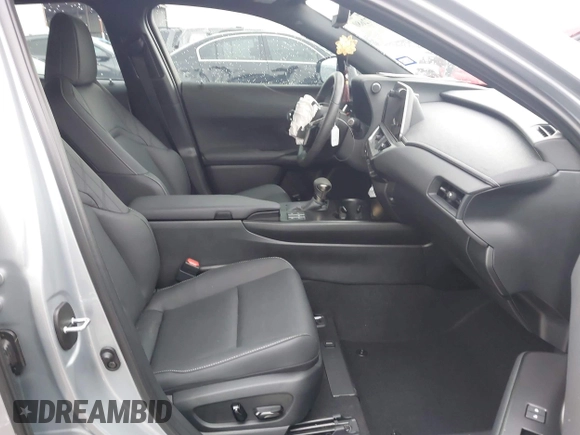 2024 Lexus UX 250h Premium z VIN JTHP6JBH7R2193351, wystawiony jako IAAI lot #42172680 z przebiegiem 10 072 mil mil oraz . Historia ofert i sprzedaży dostępna na DreamBid. Obrazek 5.