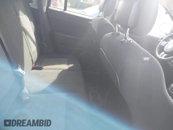 2015 Jeep Compass Sport with VIN 1C4NJCBA6FD185280, listed as a IAAI auction lot 41774462 with 175,082 mi miles. Bid and sale history available at carsss.com. Image 8.