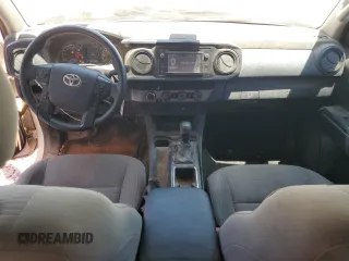 2019 Toyota Tacoma SR z VIN 3TMCZ5AN2KM221349, wystawiony jako Copart lot #60332685 z przebiegiem 109 907 mil mil oraz Szkoda całkowita • Salvage title. Historia ofert i sprzedaży dostępna na DreamBid. Obrazek 8.
