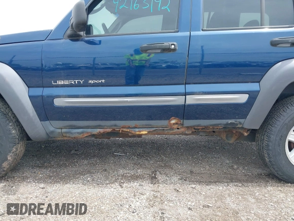 2002 Jeep Liberty Sport with VIN 1J4GL48K42W260513, listed as a IAAI auction lot 42163192 with 146,789 mi miles. Bid and sale history available at carsss.com. Image 6.