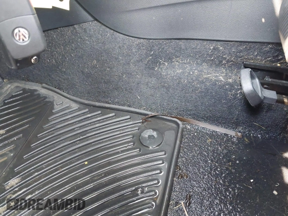 2019 Volkswagen Beetle S с VIN 3VW5DAAT1KM500920, выставлен на аукционе IAAI как лот 42401666 с пробегом Не указан миль и . История ставок и продаж доступна на DreamBid. Изображение 6.