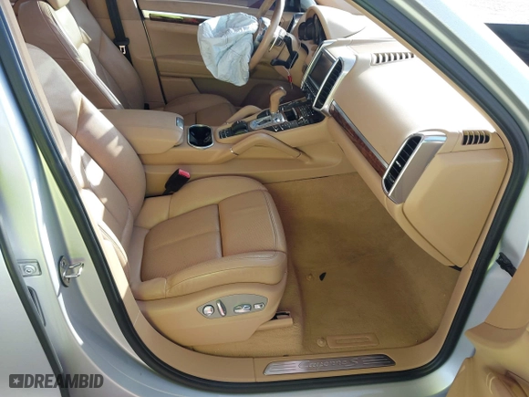 2011 Porsche Cayenne S with VIN WP1AB2A2XBLA44131, listed as a IAAI auction lot 41063172 with 1 mi miles. Bid and sale history available at carsss.com. Image 5.