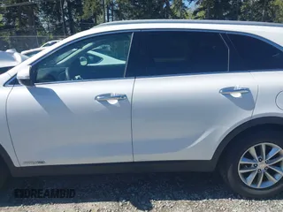 2016 Kia Sorento LX z VIN 5XYPGDA59GG025432, wystawiony jako IAAI lot #42064630 z przebiegiem 170 591 mil mil oraz . Historia ofert i sprzedaży dostępna na DreamBid. Obrazek 15.