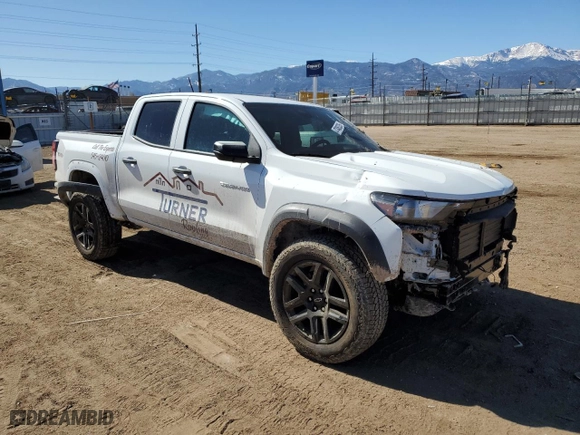 2024 Chevrolet Colorado 4WD Trail Boss with VIN 1GCPTEEK8R1288404, listed as a Copart auction lot 47436335 with 0 mi miles and Salvage Title. Bid and sale history available at carsss.com. Image 4.