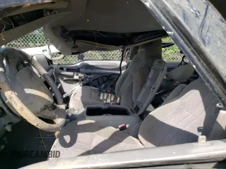 2000 Ford Excursion XLT z VIN 1FMNU41S8YEC60691, wystawiony jako Copart lot #55406265 z przebiegiem Nie podano mil oraz Szkoda całkowita • Salvage title. Historia ofert i sprzedaży dostępna na DreamBid. Obrazek 7.