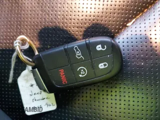 2018 Jeep Grand Cherokee Trailhawk with VIN 1C4RJFLGXJC264438, listed as a IAAI auction lot 40974417 with 117,717 mi miles and . Bid and sale history available at DreamBid. Image 11.