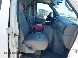 2002 Ford Econoline Cargo with VIN 1FTRE14272HA57164, listed as a IAAI auction lot 42071945 with 236,387 mi miles. Bid and sale history available at carsss.com. Image 5.