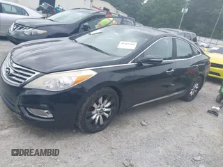 2013 Hyundai Azera z VIN KMHFH4JG4DA243182, wystawiony jako IAAI lot #42403300 z przebiegiem 237 975 mil mil oraz . Historia ofert i sprzedaży dostępna na DreamBid. Obrazek 2.