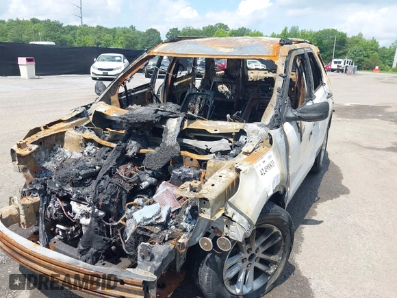 2015 Ford Explorer z VIN 1FM5K8B86FGA28592, wystawiony jako IAAI lot #42498833 z przebiegiem Nie podano mil oraz . Historia ofert i sprzedaży dostępna na DreamBid. Obrazek 6.