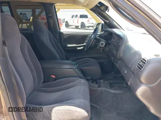 2000 Dodge Dakota Sport с VIN 1B7GL2AZ8YS716918, выставлен на аукционе IAAI как лот 42467015 с пробегом 149 961 миль миль и . История ставок и продаж доступна на DreamBid. Изображение 5.