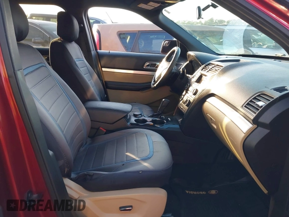 2017 Ford Explorer XLT z VIN 1FM5K8DH1HGD95576, wystawiony jako IAAI lot #41315566 z przebiegiem 142 417 mil mil oraz . Historia ofert i sprzedaży dostępna na DreamBid. Obrazek 5.