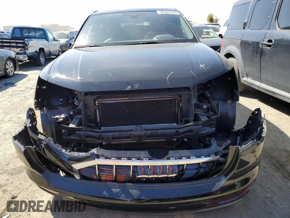 2020 Audi Q3 Premium Plus with VIN WA1BECF35L1017737, listed as a Copart auction lot 46367503 with 28,496 mi miles and . Bid and sale history available at DreamBid. Image 5.