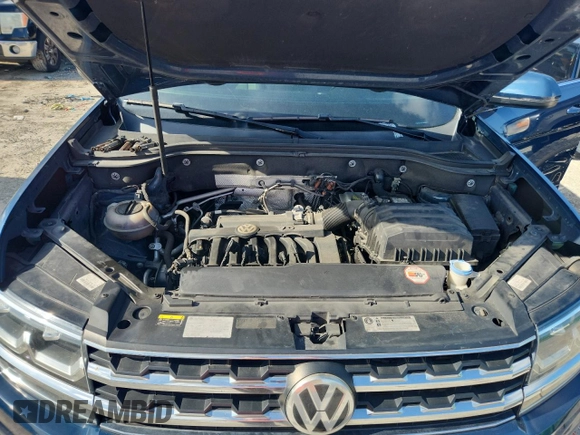 2018 Volkswagen Atlas SE with VIN 1V2DR2CA8JC509601, listed as a Copart auction lot 63747935 with 176,406 mi miles and Salvage title. Bid and sale history available at DreamBid. Image 12.