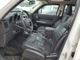 2007 Dodge Nitro R/T z VIN 1D8GT58657W723623, wystawiony jako Copart lot #58917835 z przebiegiem 131 362 mil mil oraz Szkoda całkowita • Salvage title. Historia ofert i sprzedaży dostępna na DreamBid. Obrazek 7.