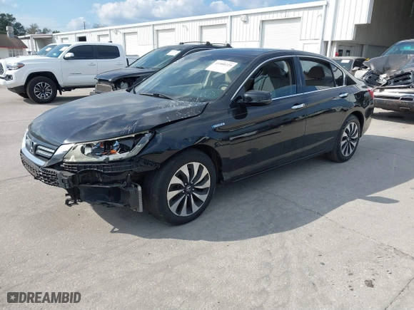 2014 Honda Accord Hybrid with VIN 1HGCR6F35EA004975, listed as a IAAI auction lot 41500225 with 190,330 mi miles. Bid and sale history available at carsss.com. Image 17.