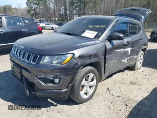 2018 Jeep Compass Altitude with VIN 3C4NJDBB2JT230751, listed as a IAAI auction lot 41671850 with 253,221 mi miles and . Bid and sale history available at carsss.com. Image 17.