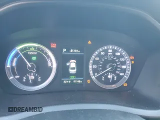 2018 Hyundai Sonata Hybrid SE with VIN KMHE24L31JA082504, listed as a Copart auction lot 88340645 with 91,148 mi miles and Salvage Title. Bid and sale history available at carsss.com. Image 9.