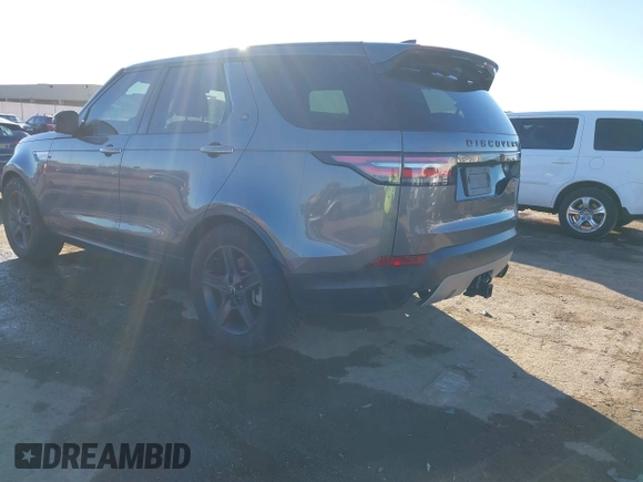 2018 Land Rover Discovery HSE Luxury with VIN SALRT2RV3JA053899, listed as a IAAI auction lot 41051056 with 95,373 mi miles. Bid and sale history available at carsss.com. Image 3.