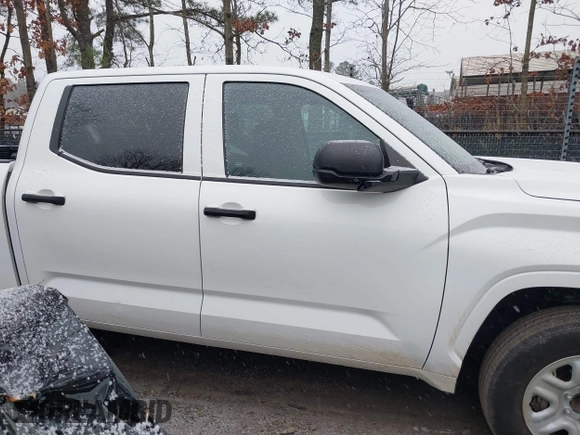 2022 Toyota Tundra 2WD SR with VIN 5TFKB5AB5NX017956, listed as a IAAI auction lot 41612493 with 38,683 mi miles. Bid and sale history available at carsss.com. Image 14.