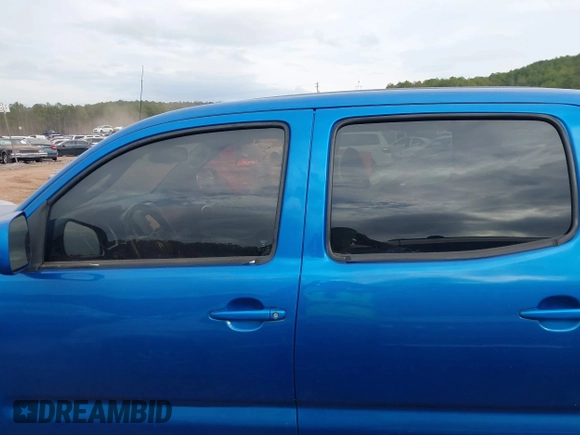2009 Toyota Tacoma PreRunner with VIN 3TMJU62N89M086883, listed as a IAAI auction lot 41451470 with 226,002 mi miles. Bid and sale history available at carsss.com. Image 14.