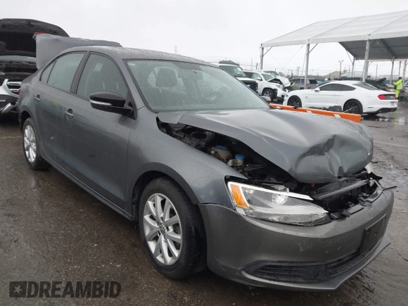 2011 Volkswagen Jetta Sedan SE PZEV with VIN 3VWDZ7AJ3BM332471, listed as a IAAI auction lot 41732964 with 168,920 mi miles. Bid and sale history available at carsss.com. Image 1.