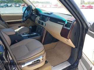 2010 Land Rover Range Rover HSE with VIN SALME1D48AA324744, listed as a IAAI auction lot 42038582 with 148,390 mi miles and . Bid and sale history available at DreamBid. Image 5.