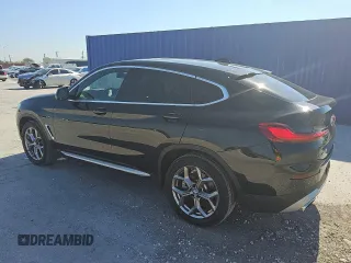 2024 BMW X4 xDrive30i z VIN 5UX33DT06R9U88255, wystawiony jako Copart lot #56604545 z przebiegiem 30 544 mil mil oraz Tytuł czysty. Historia ofert i sprzedaży dostępna na DreamBid. Obrazek 2.