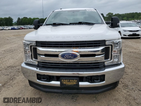 2018 Ford F-250 XL with VIN 1FT7W2BT8JEB79957, listed as a Copart auction lot 54476775 with 245,693 mi miles and Salvage title. Bid and sale history available at DreamBid. Image 5.
